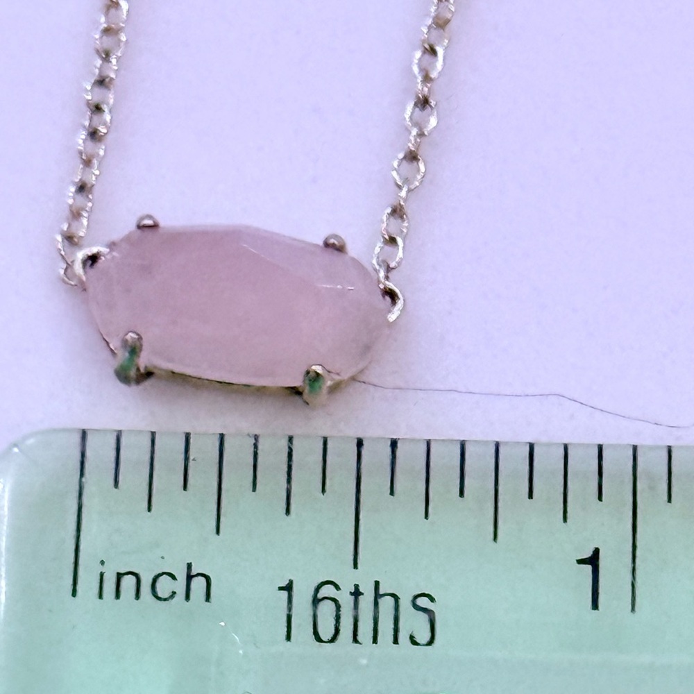 Kendra Scott Elisa Gold short pendant Necklace with pale pink - Picture 2 of 9